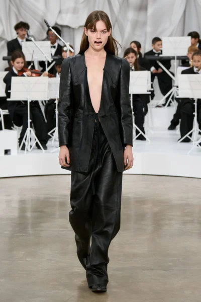 Look 2